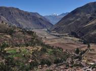 Chegando à Pisac, no Valle Sagrado, nas proximidades de Cusco, no Peru